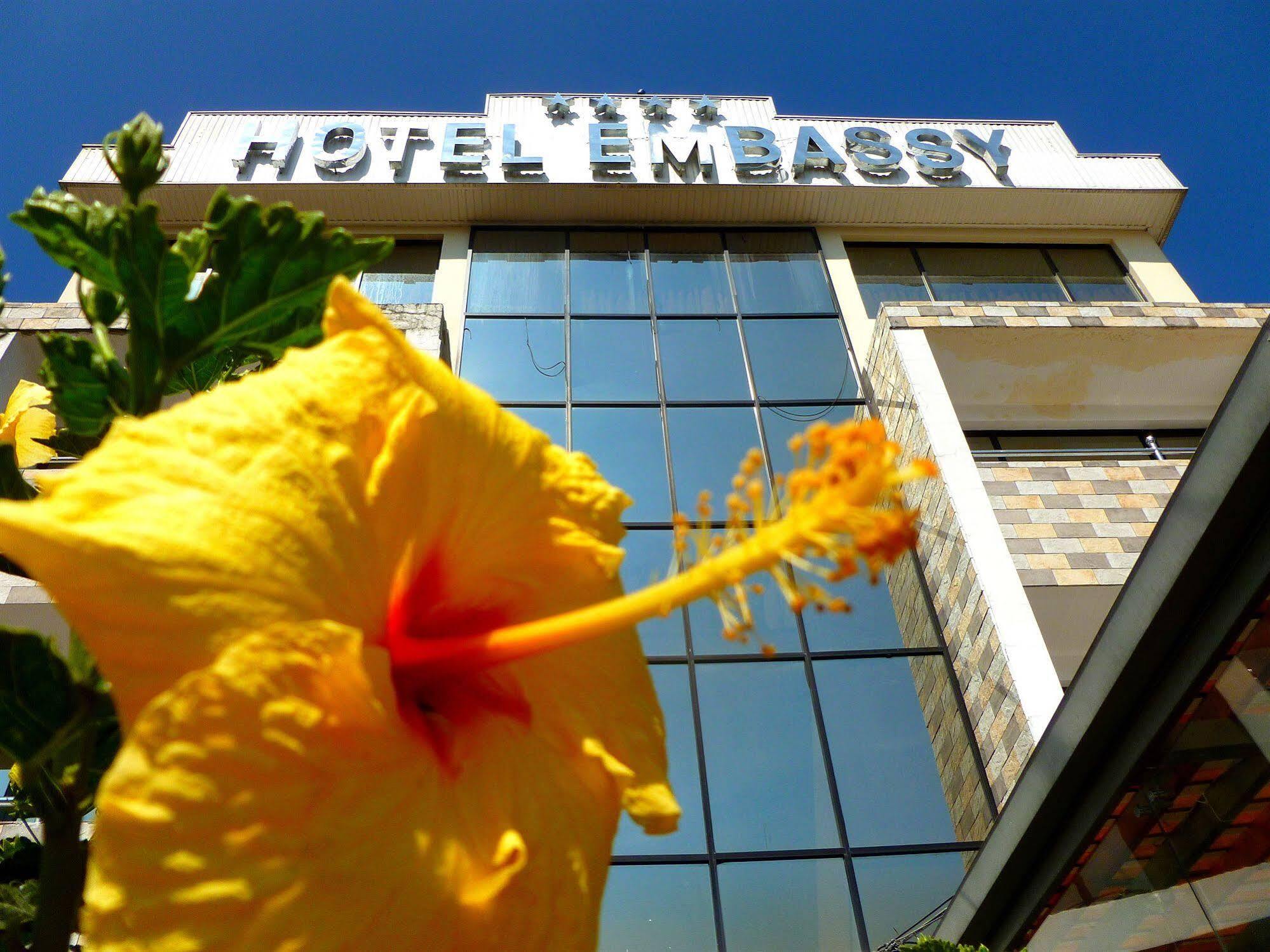 Hotel Embassy Quito Exterior foto